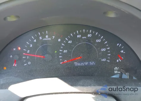 2010 Toyota Camry Le z USA, uszkodzony, nr VIN 4T1BF3EK3AU565190